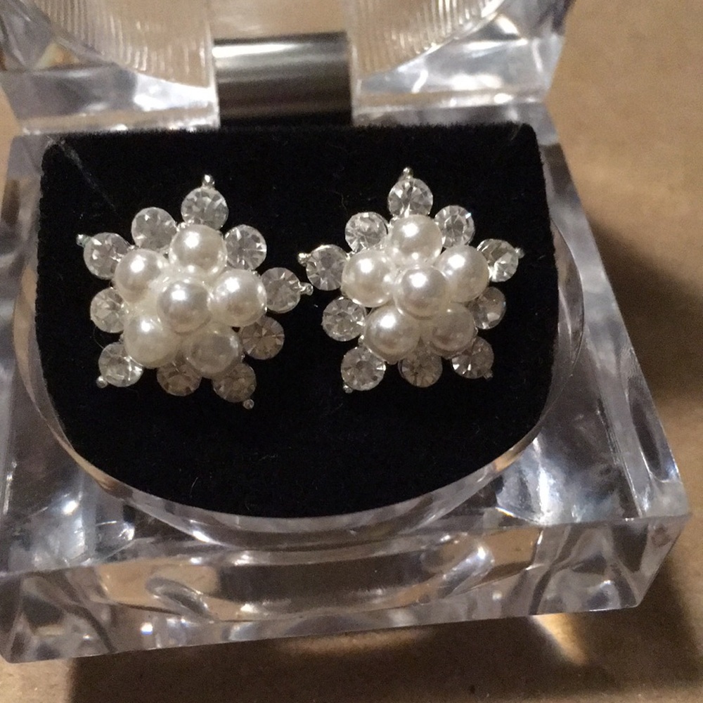 New Starburst Stud Earrings